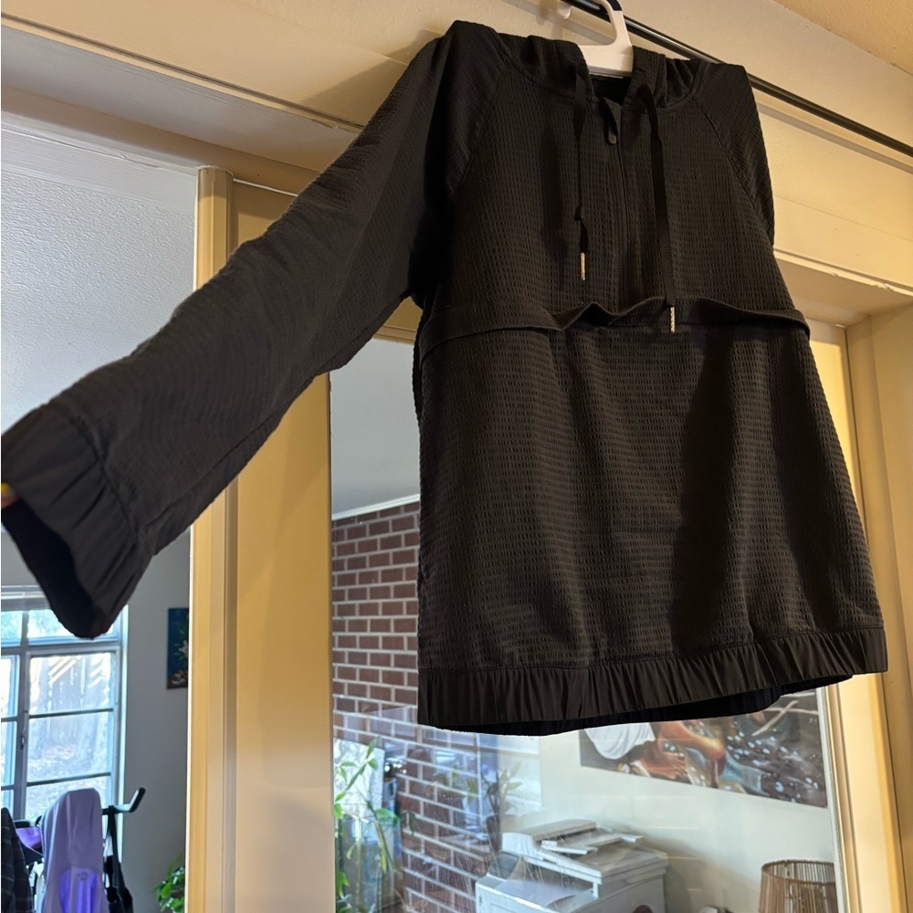 Black Lululemon Hoodie Quarter Zip Women’s Size Small? - Picture 3 of 10